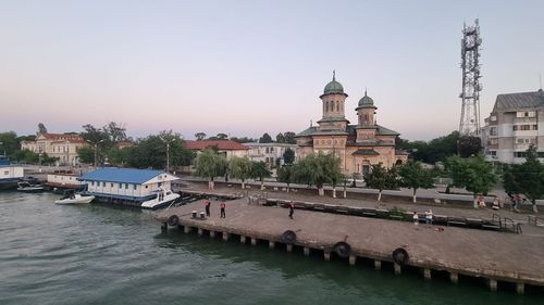 Două nave s-au ciocnit pe Canalul Sulina. Navigația se desfășoară normal și nu sunt urme de poluare